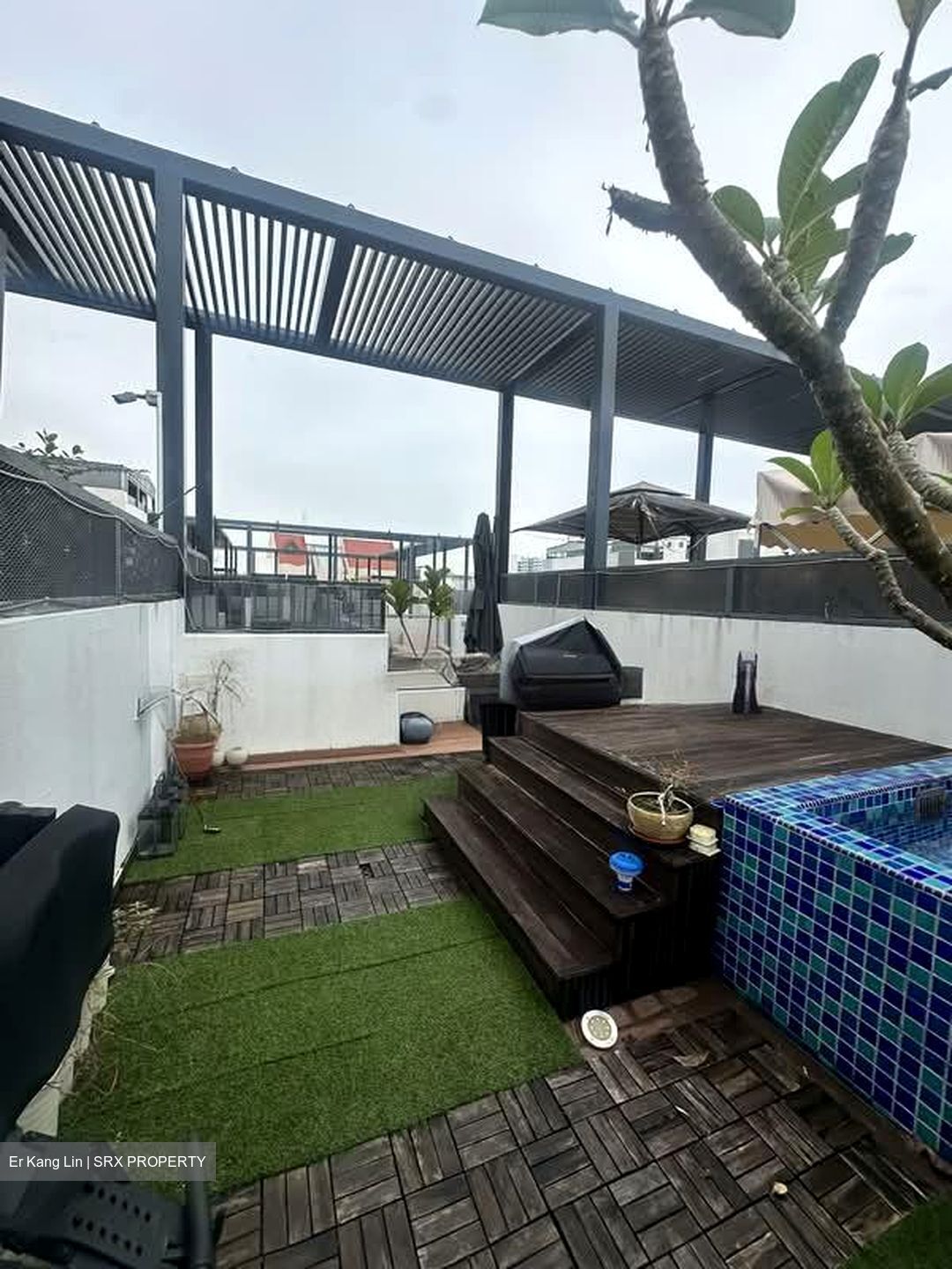 Suites 28 (D14), Apartment #538862091